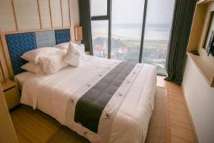 Lynn Times Thanh Thuy - My Home Apartment in Laos