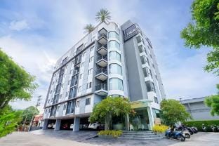 *Relaxing Condo | Rooftop Pool & Ocean ViewsC212 Apartment in Chalong