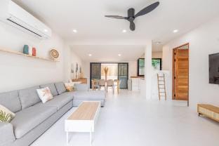 *Rooftop Sea View Modern Pool Villa, Rawai V211 Villa in Rawai