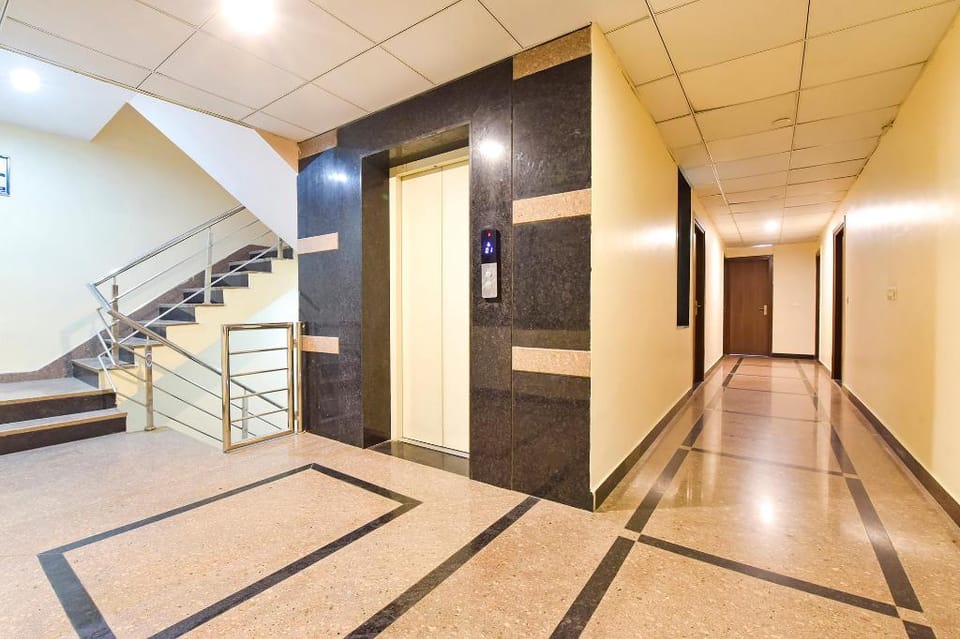 FabHotel Prime The Grand Manmuralidhar - Hawa mahal 3 km, Chandpol metro station Hotel in Jaipur