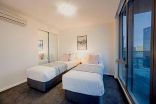 MSA Mainpoint L17: Free Parking, Gym, Pool, WiFi Vacation rental in Southbank