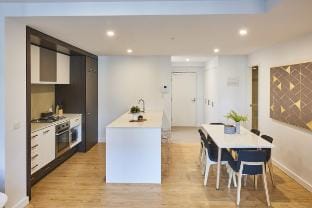 MSA Opus Lv12: Walk to Eureka Tower & Crown Casino Vacation rental in Southbank