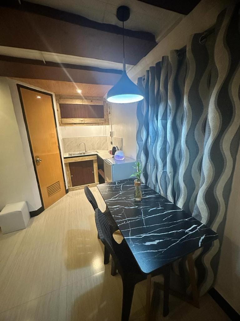 Adorable - 2B, Stunning Lounge Apartment in Pasay