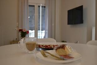 New Gem 15 minutes from Acropolis Apartment in Athens