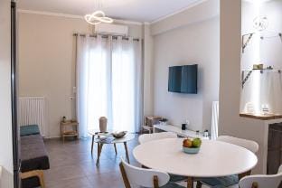New Gem 15 minutes from Acropolis Apartment in Athens