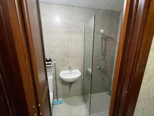 Loka Stay Tipe Studio View Laut Pollux Habibie Apartment in Riau Islands, Indonesia