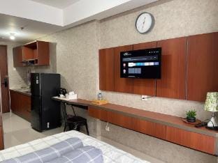 Loka Stay Tipe Studio View Laut Pollux Habibie Apartment in Riau Islands, Indonesia