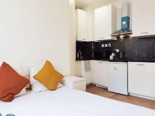 New decored Apt /elevator/50 m to Lafayette Vacation rental in Paris