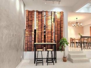 New! Stylish PJ SS2Landed|The Hub|5BR|17P|65inchTV Vacation rental in Petaling Jaya
