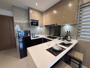 Jade Homes @ R&F (free WiFi & 1 c/p) Dual-Key Apartment in Johor Bahru