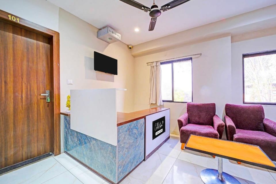Collection O LIG Main Road Indore Hotel in India