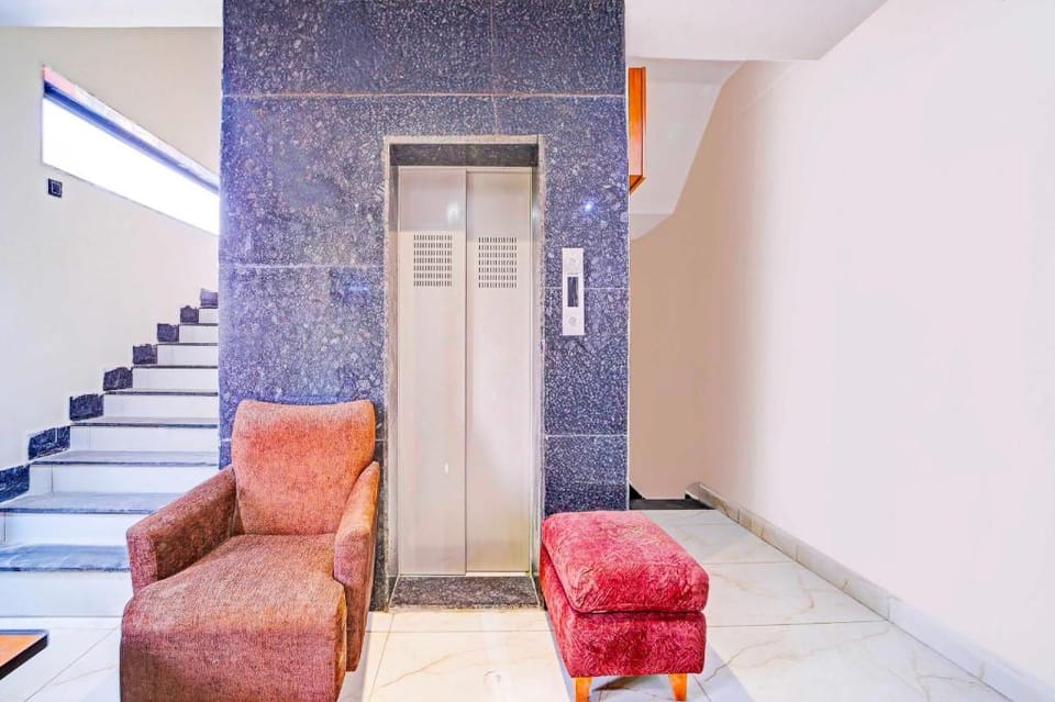 Collection O LIG Main Road Indore Hotel in India