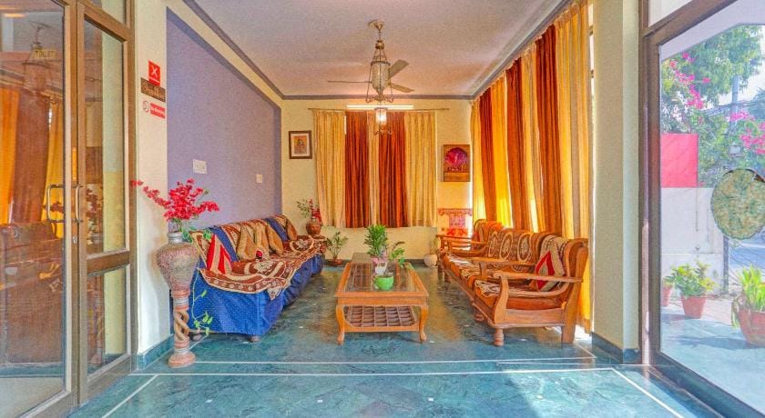 Hotel O Bani Park Near Collectorate Circle Hotel in Jaipur