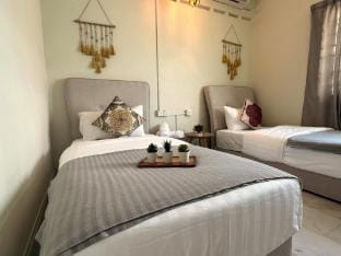 Spacious Comfort Stay @ Seremban-5R3B / 舒适温暖之家 Vacation rental in Negeri Sembilan, Malaysia