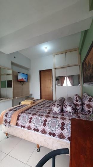 Modern  Studio Pavilion Permata Vacation rental in Surabaya