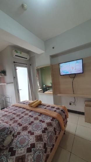 Modern  Studio Pavilion Permata Vacation rental in Surabaya