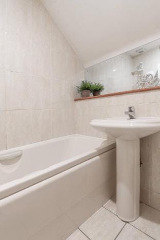 Peaceful City Retreat in Edinburghs Heart Apartment in Edinburgh