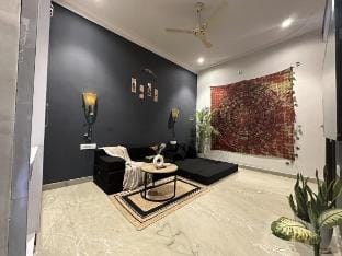 Netflix & Chill, Garden, Terrace Pool+Palace Views Vacation rental in Udaipur