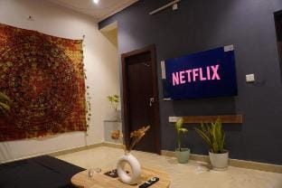 Netflix & Chill, Garden, Terrace Pool+Palace Views Vacation rental in Udaipur