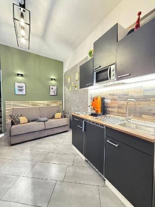 Casa Vacanze - 80040 Guest House - Via L. Giordano Vacation rental in Campania