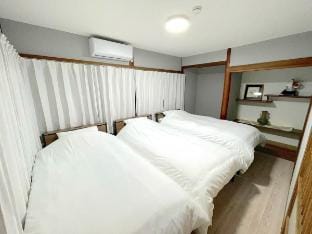 2 bedrooms/max 6p/renovated old house/6Single beds Vacation rental in Japan