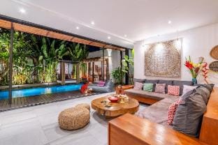 Stylish Lux Design, Near Beach, BBQ-Calm-FreeWIFI Villa in North Kuta
