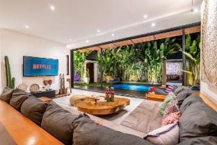Stylish Lux Design, Near Beach, BBQ-Calm-FreeWIFI Villa in North Kuta