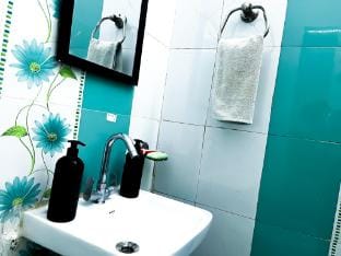 Near Sahastradhara 1BHK · 2 King Beds| RobberCave Vacation rental in Dehradun
