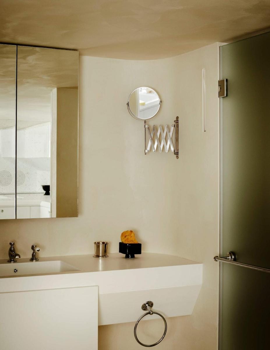 Sublim and design apartement Place Vendome Apartment in Paris