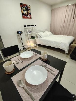 Relax+The Home Theater(Netflix) @Trefoil SetiaAlam Vacation rental in Selangor, Malaysia