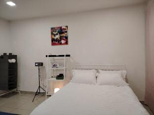 Relax+The Home Theater(Netflix) @Trefoil SetiaAlam Vacation rental in Selangor, Malaysia