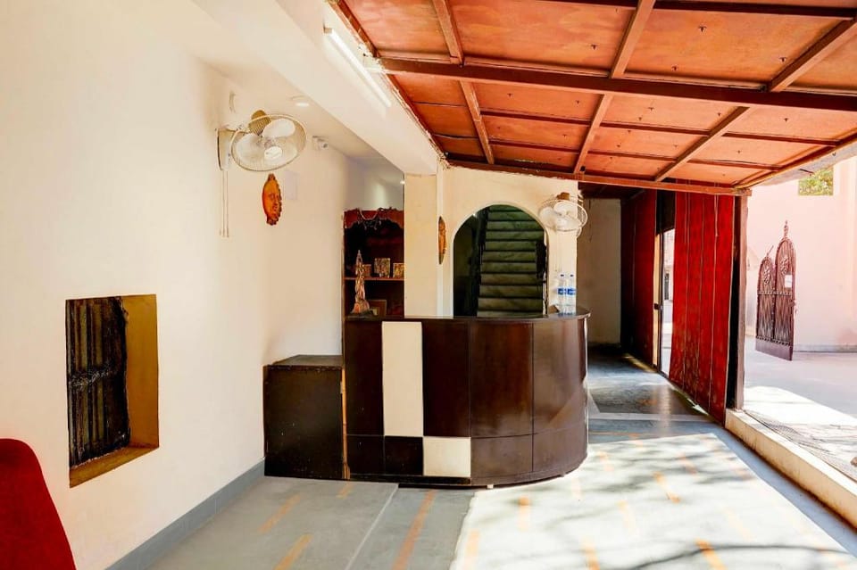 Collection O Meera Marg Near Bani Park Hotel in Jaipur