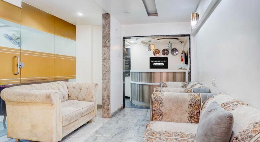 Collection O Ambegaon Road Katraj Hotel in Pune