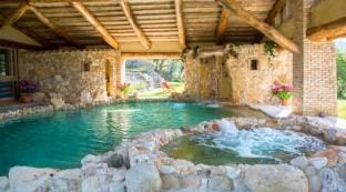 Villa Il Colle by Miani Group Villa in Umbria