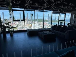 The Base Blue Horizon Hotel（蓝色地平线酒店） Vacation rental in Pattaya City