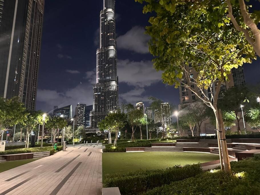 Burj Khalifa view - Modern 1BDR apartment Apartment in Dubai