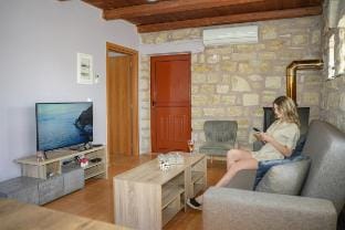 SundayMar Stone House Vacation rental in Crete