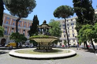 Royal Blue Holiday Apartment Vacation rental in Rome