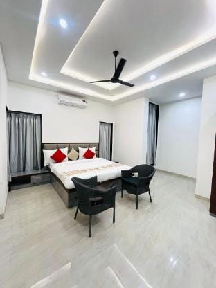 Sunrise Villa | Villa in Udaipur Vacation rental in Gujarat