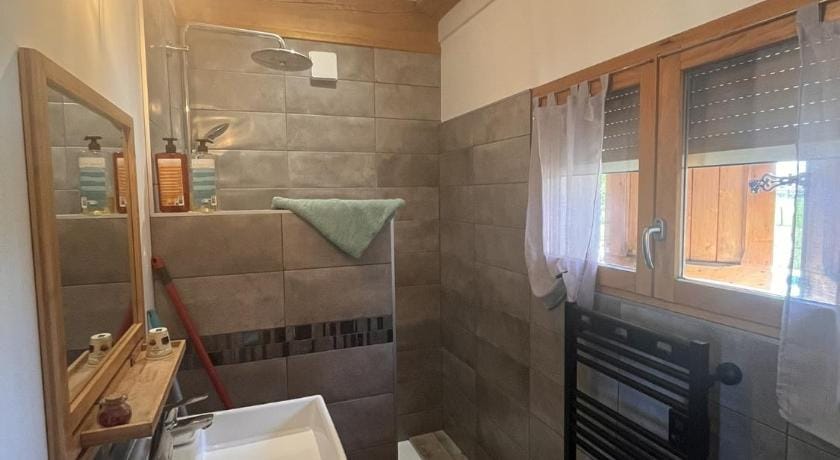 Gîte nature et spa Hotel in Auvergne-Rhône-Alpes