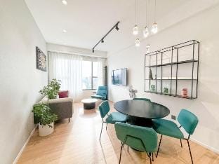 Luxury 2 Bedroom urban resort 5 minutes CBD HCM D1 Apartment in Ho Chi Minh City