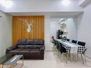 Spacious 1BR River Gate Apt in Prime Saigon Area Apartment in Ho Chi Minh City
