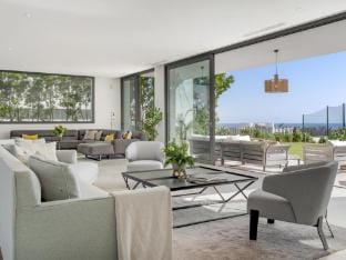 VILLA SANTA CLARA GOLF Villa in Marbella