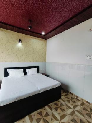 One Bedroom Ghat View Suite at The Ghat House -202 Vacation rental in Varanasi