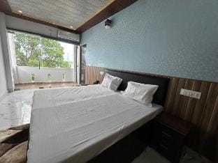 Ganga View Room at The Ghat House (401) Vacation rental in Varanasi