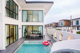 Viva Fun Pool Villa Pattaya พูลวิลล่าพัทยา  Villa in Pattaya City
