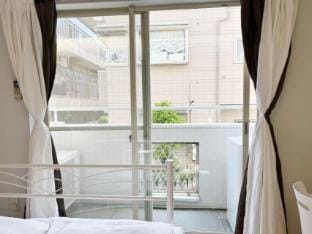 Shin-Ookubo 7 min walk/Shinjuku/speed wifi/luck101 Vacation rental in Shinjuku