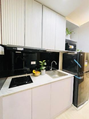 Near NAIA Terminal 1,2,3 Cozy Apartment  Vacation rental in Las Pinas