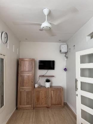 Seabreeze House Cozy 2BR home AC Vacation rental in Batu Layar