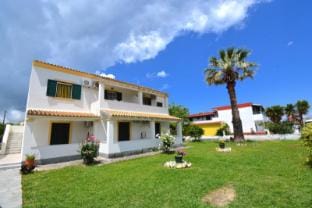 Dolphin Apt & Studios -Next to the Beach Apartment in Corfu, Greece